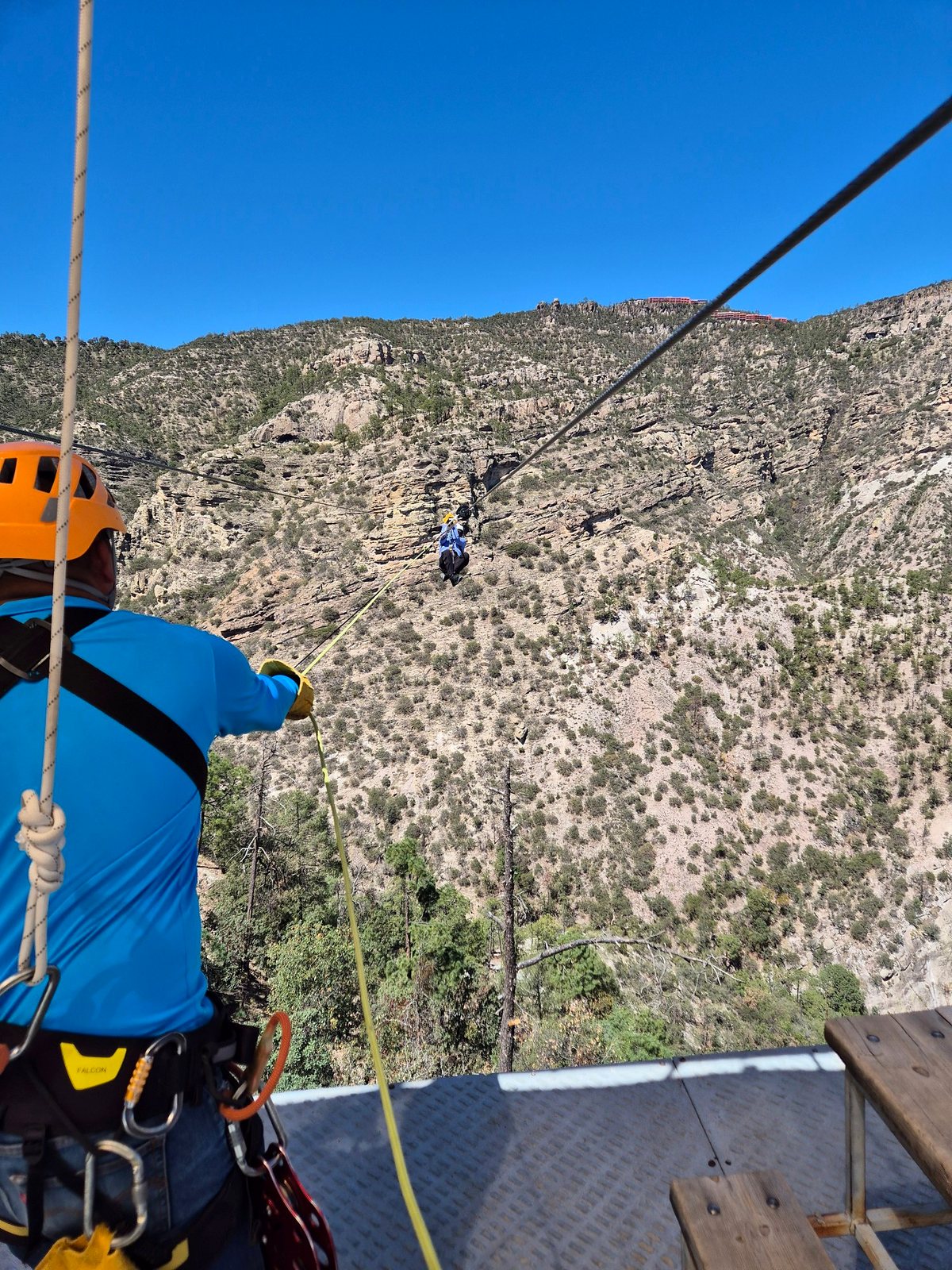 Tirolesa sobre las Barrancas del Cobre
